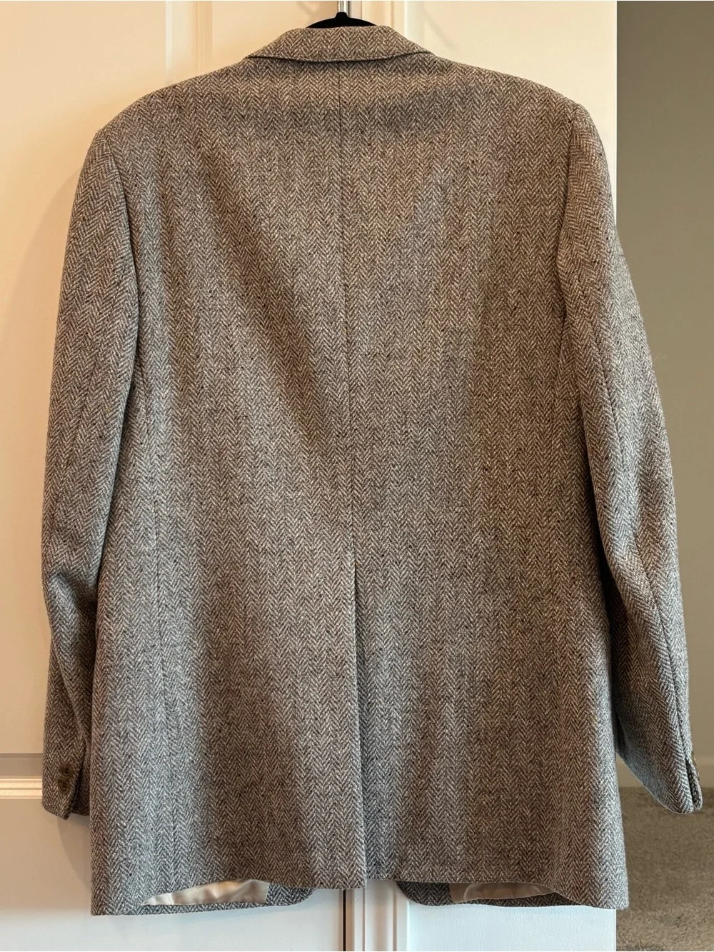 Vintage Magee Donegal Tweed Sport Herringbone Coat 42L Handwoven Ireland Wool
